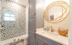 Tropical Hideaway Steps from Sarasota Bay - Sarasota, Florida