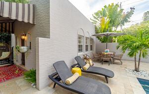 Tropical Hideaway Steps from Sarasota Bay - Sarasota, Florida