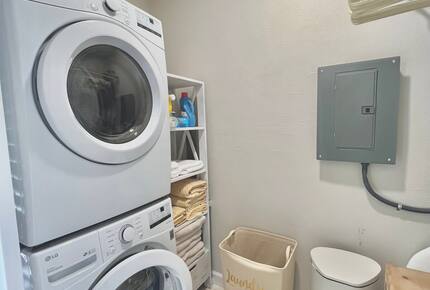 Tropical Hideaway Steps from Sarasota Bay - Sarasota, Florida