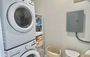 Tropical Hideaway Steps from Sarasota Bay - Sarasota, Florida