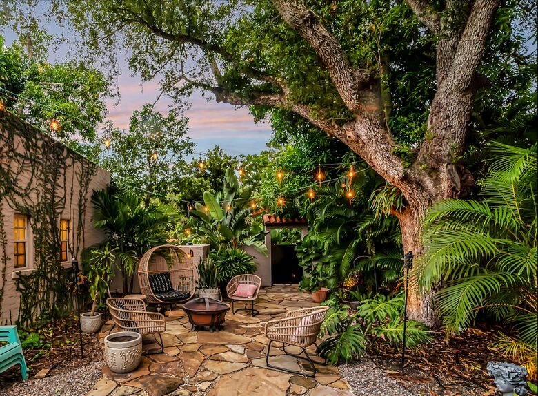 Tropical Hideaway Steps from Sarasota Bay - Sarasota, Florida