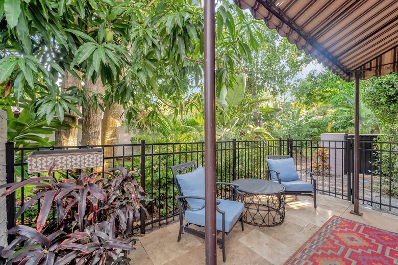 Tropical Hideaway Steps from Sarasota Bay - Sarasota, Florida