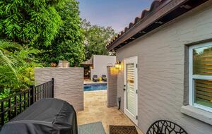 Tropical Hideaway Steps from Sarasota Bay - Sarasota, Florida