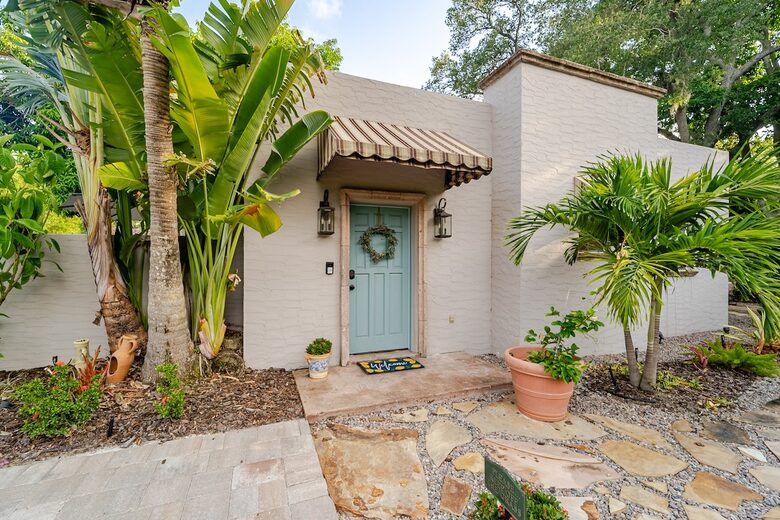 Tropical Hideaway Steps from Sarasota Bay - Sarasota, Florida