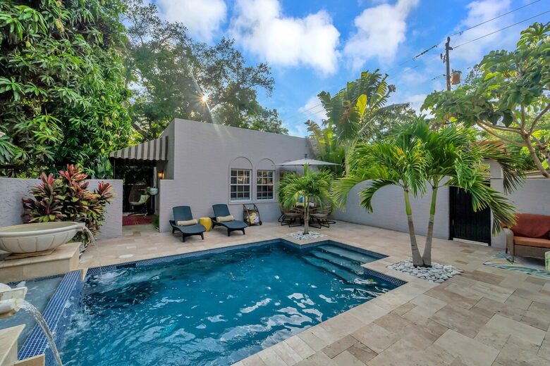 Tropical Hideaway Steps from Sarasota Bay - Sarasota, Florida