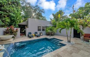 Tropical Hideaway Steps from Sarasota Bay - Sarasota, Florida