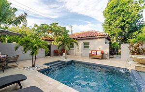 Tropical Hideaway Steps from Sarasota Bay - Sarasota, Florida