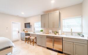 Tropical Hideaway Steps from Sarasota Bay - Sarasota, Florida