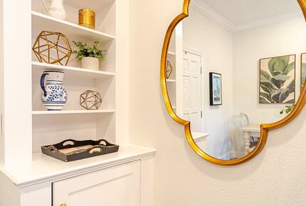 Tropical Hideaway Steps from Sarasota Bay - Sarasota, Florida