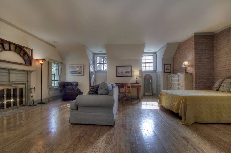 Bellavista Country Estate | A Private 60-Acre Hudson Valley Sanctuary - Old Chatham, New York