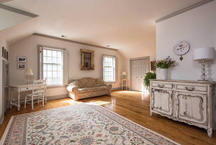 Bellavista Country Estate | A Private 60-Acre Hudson Valley Sanctuary - Old Chatham, New York