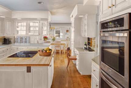 Bellavista Country Estate | A Private 60-Acre Hudson Valley Sanctuary - Old Chatham, New York