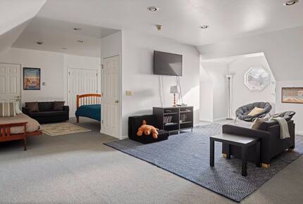 Bellavista Country Estate | A Private 60-Acre Hudson Valley Sanctuary - Old Chatham, New York