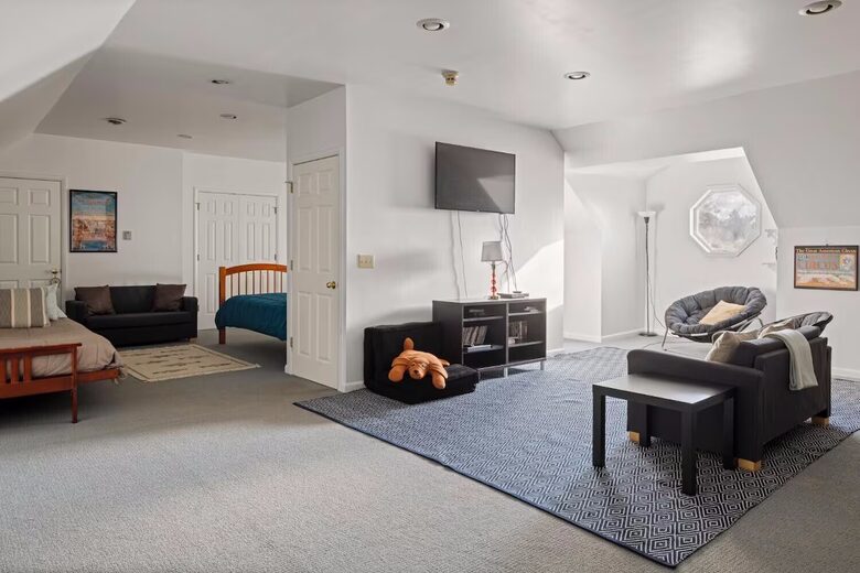 Bellavista Country Estate | A Private 60-Acre Hudson Valley Sanctuary - Old Chatham, New York