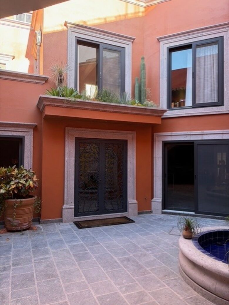 Terracotta Haven with Rooftop Fire Lounge & Courtyard Living - San Miguel de Allende, Mexico