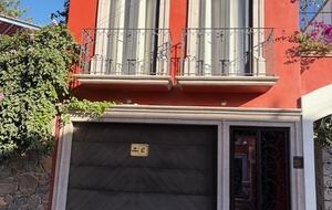 Terracotta Haven with Rooftop Fire Lounge & Courtyard Living - San Miguel de Allende, Mexico