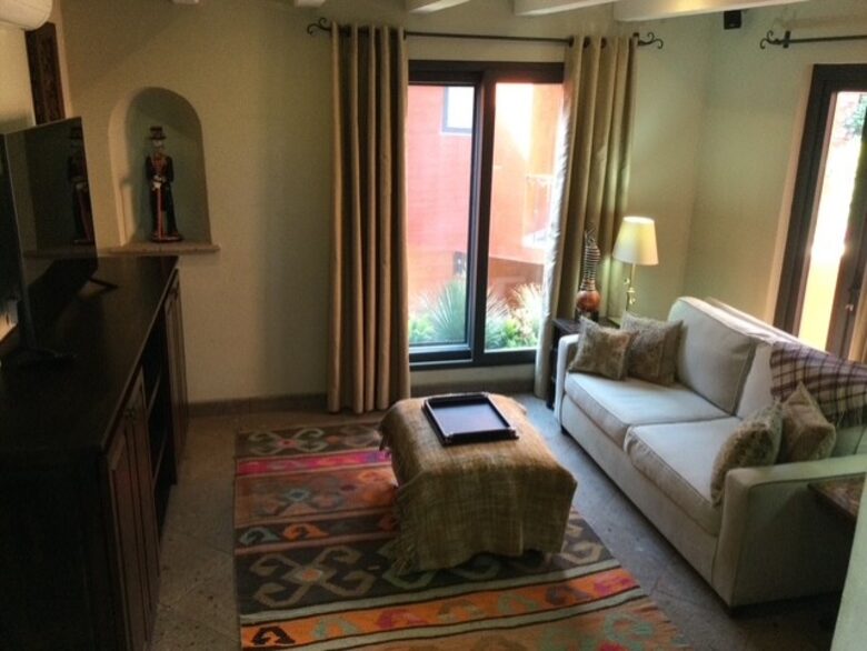 Terracotta Haven with Rooftop Fire Lounge & Courtyard Living - San Miguel de Allende, Mexico