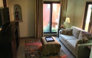 Terracotta Haven with Rooftop Fire Lounge & Courtyard Living - San Miguel de Allende, Mexico