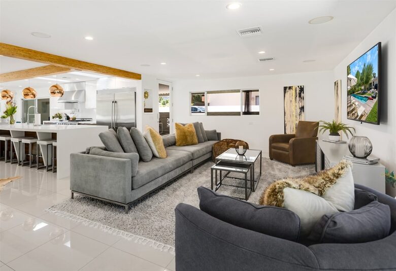 Mid-Century Glam Retreat in the Heart of Rancho Mirage - Rancho Mirage, California