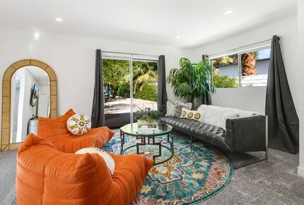 Mid-Century Glam Retreat in the Heart of Rancho Mirage - Rancho Mirage, California