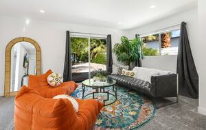 Mid-Century Glam Retreat in the Heart of Rancho Mirage - Rancho Mirage, California