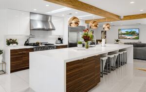 Mid-Century Glam Retreat in the Heart of Rancho Mirage - Rancho Mirage, California