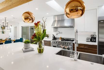 Mid-Century Glam Retreat in the Heart of Rancho Mirage - Rancho Mirage, California