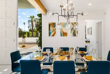 Mid-Century Glam Retreat in the Heart of Rancho Mirage - Rancho Mirage, California