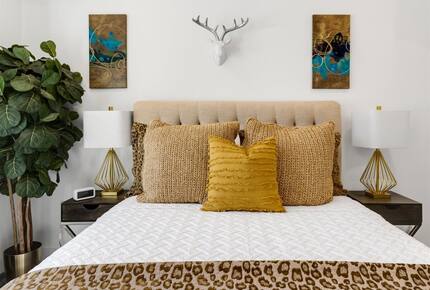 Mid-Century Glam Retreat in the Heart of Rancho Mirage - Rancho Mirage, California