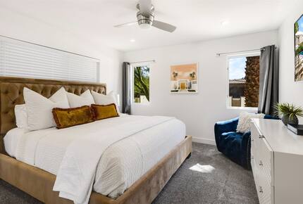 Mid-Century Glam Retreat in the Heart of Rancho Mirage - Rancho Mirage, California