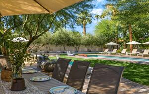 Mid-Century Glam Retreat in the Heart of Rancho Mirage - Rancho Mirage, California