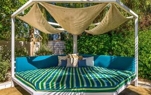 Mid-Century Glam Retreat in the Heart of Rancho Mirage - Rancho Mirage, California