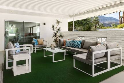 Mid-Century Glam Retreat in the Heart of Rancho Mirage - Rancho Mirage, California