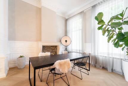 Elegant Heritage Home with Private Zen Garden - Antwerp, Belgium