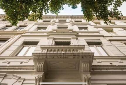 Elegant Heritage Home with Private Zen Garden - Antwerp, Belgium