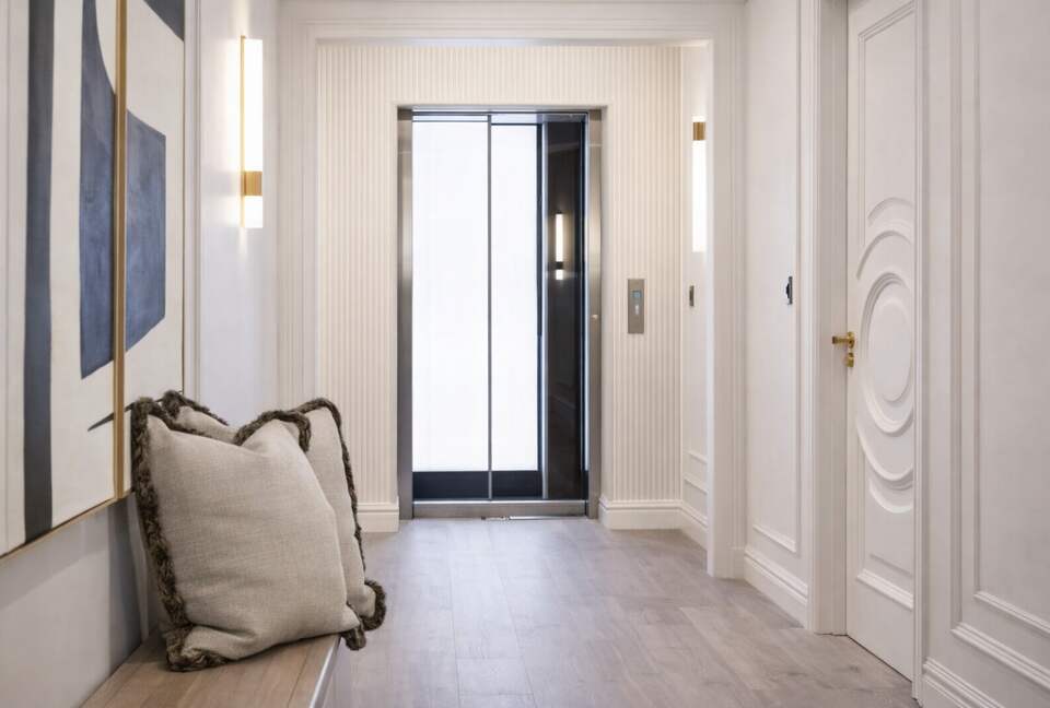 Elevated Seascape Residence in West Clare - Lahinch, Ireland