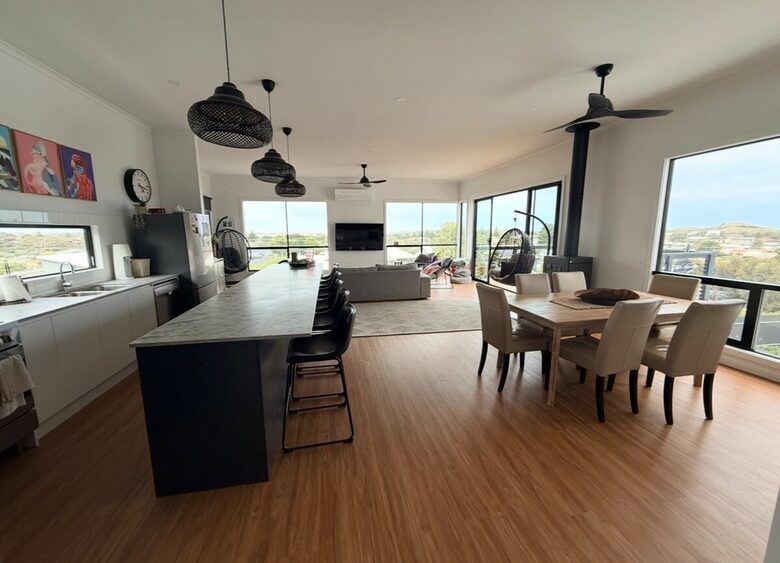 Coastal Haven on Corcoran - Goolwa Beach, Australia