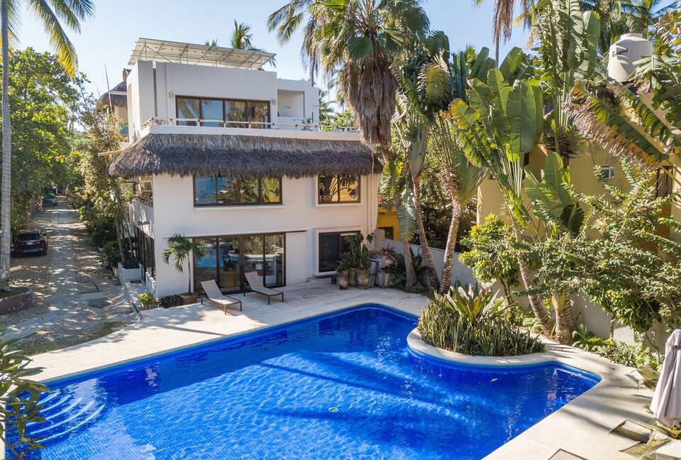 Casa Promesa Beachfront Villa - Sayulita, Mexico