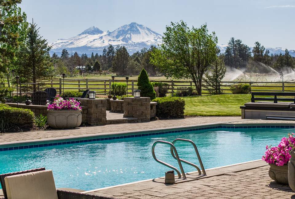 Three Sisters Mountains