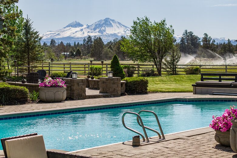 Three Sisters Mountains