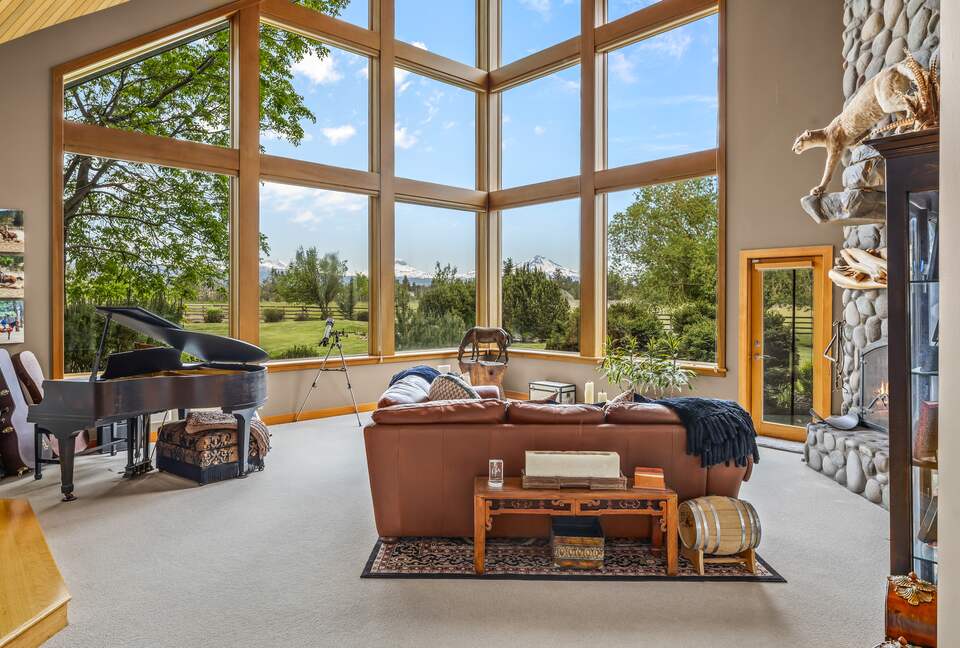 Great Room with beautiful view of the Three Sisters Mountains