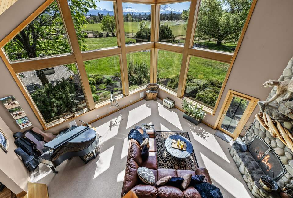 Balcony with views of the Three Sisters Mountains