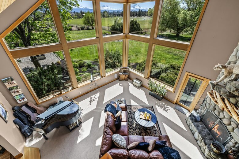 Balcony with views of the Three Sisters Mountains