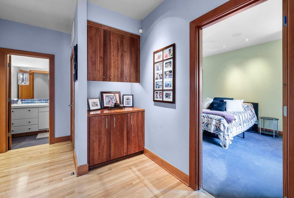 Bedroom with queen bed