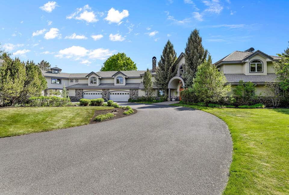 Best of Bend | A Grand Escape in Oregon's Outdoor Playground - Bend, Oregon