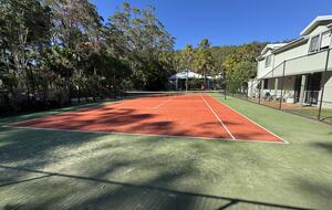 Free-Standing Coastal Retreat Steps from Blueys Beach - Blueys Beach, Australia