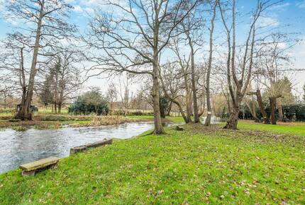 A Cosy Countryside Escape in Rural Nottinghamshire - Elkesley, United Kingdom