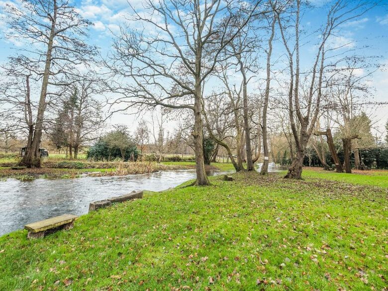 A Cosy Countryside Escape in Rural Nottinghamshire - Elkesley, United Kingdom