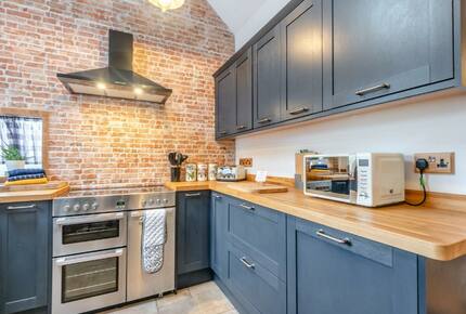 A Cosy Countryside Escape in Rural Nottinghamshire - Elkesley, United Kingdom