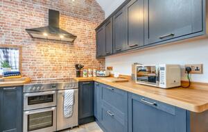 A Cosy Countryside Escape in Rural Nottinghamshire - Elkesley, United Kingdom